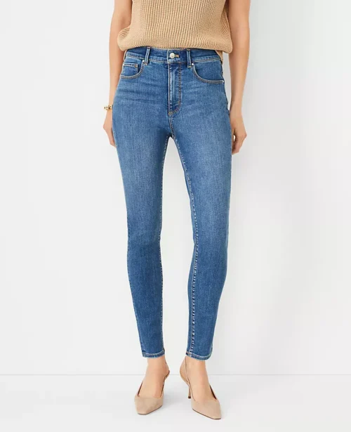 Petite High Rise Skinny Jeans in Classic Indigo Wash – Curvy Fit